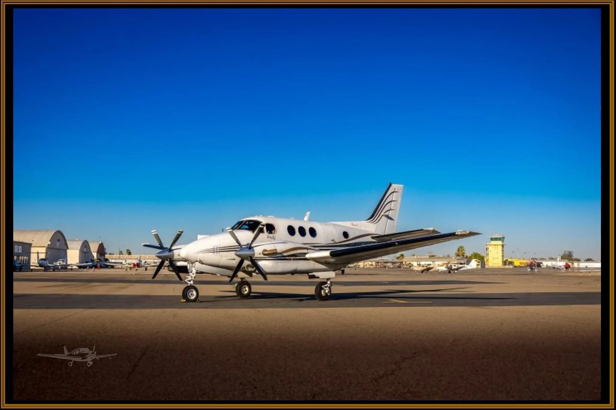 Exterior view of a 1999 BEECHCRAFT KING AIR C90B.