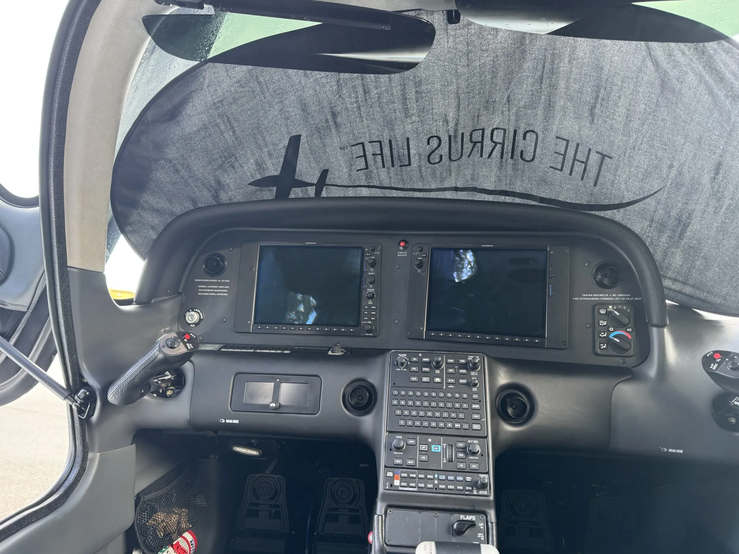 Cockpit and instrument panel of a 2023 Cirrus SR20 G7.