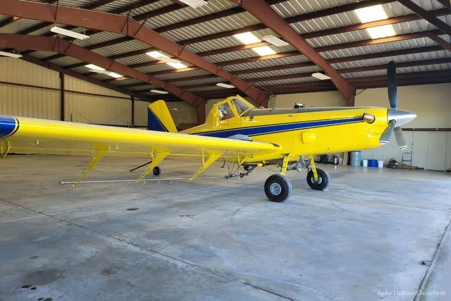 Exterior view of a 2009 Air Tractor, AT-402B.
