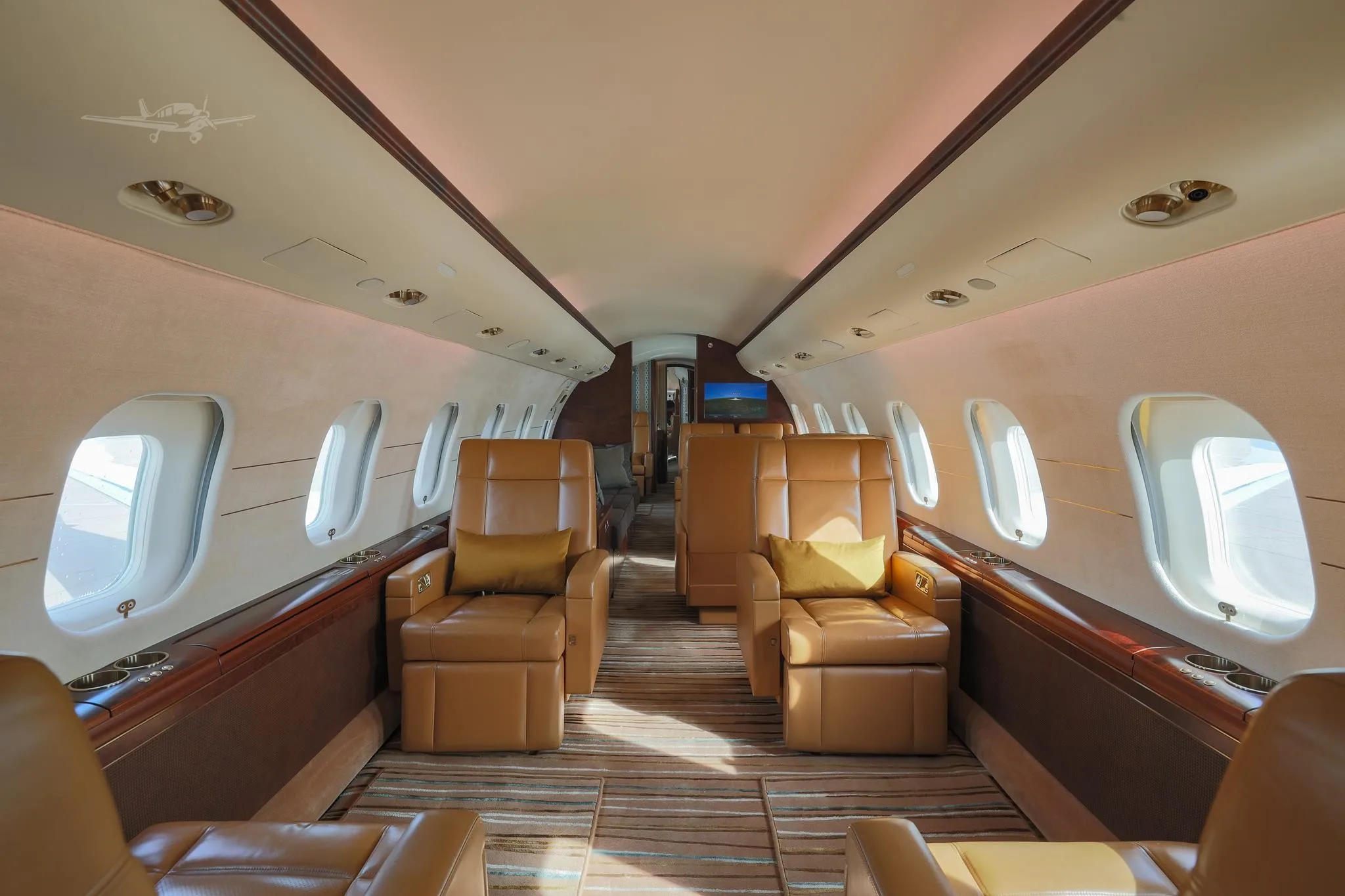 Cabin interior of a 2013 BOMBARDIER GLOBAL 6000.