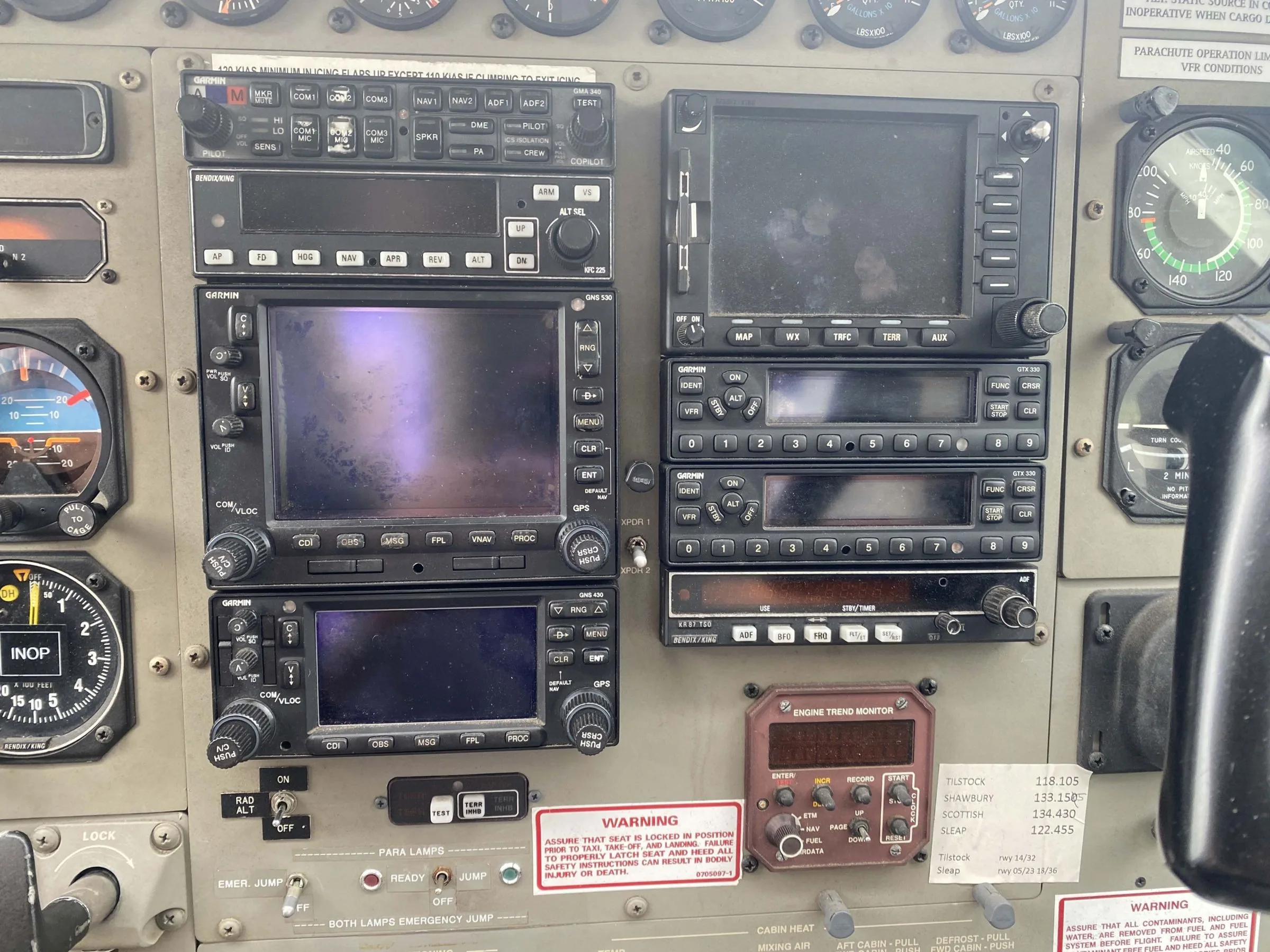 Avionics suite of a 2002 Cessna 208B Grand Caravan.