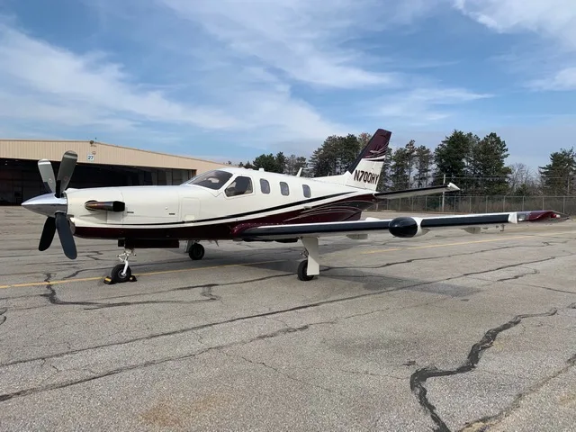 Exterior view of a 2004 Socata TBM 700C2.