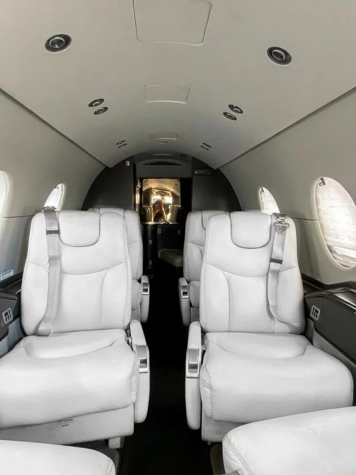 Cabin interior of a 2005 HAWKER 400XP.