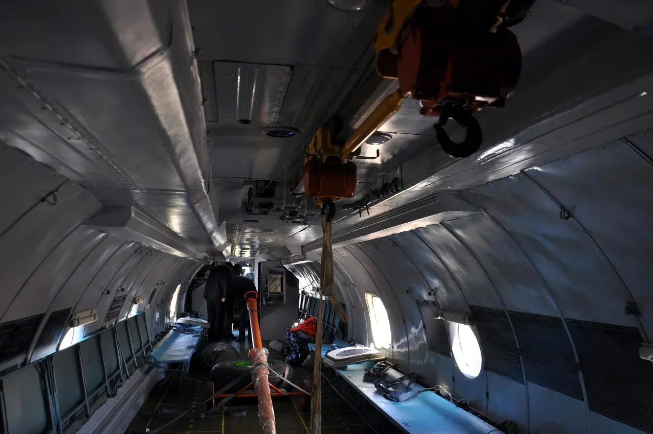 Cabin interior of a 1992 Antonov.