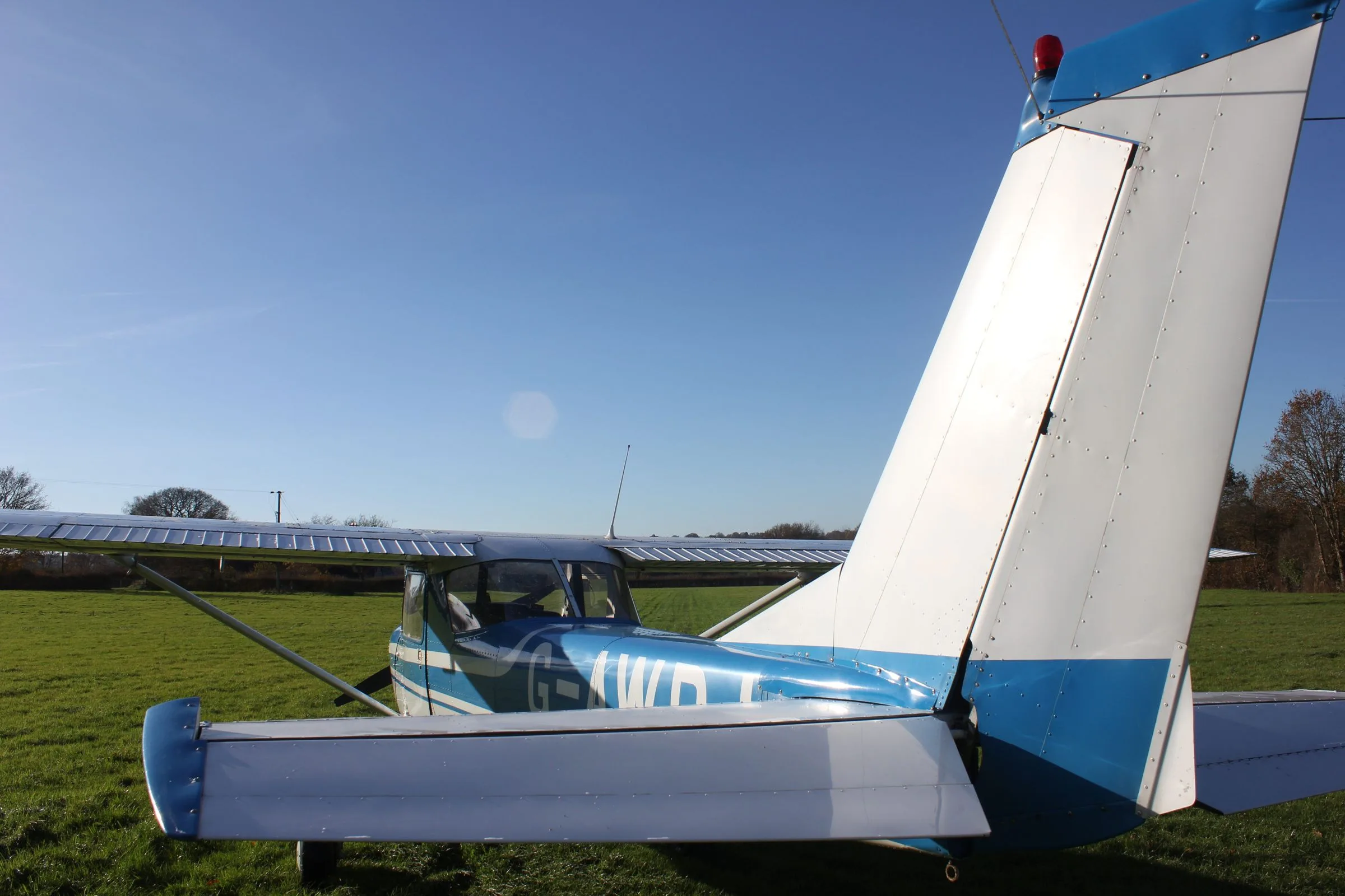 Exterior view of a 1968 Cessna F150H.