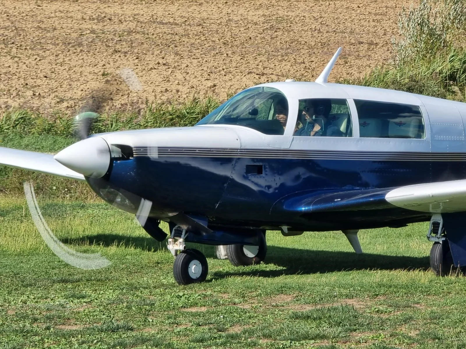 Exterior view of a 1981 MOONEY M20K 231, I-MUNI.