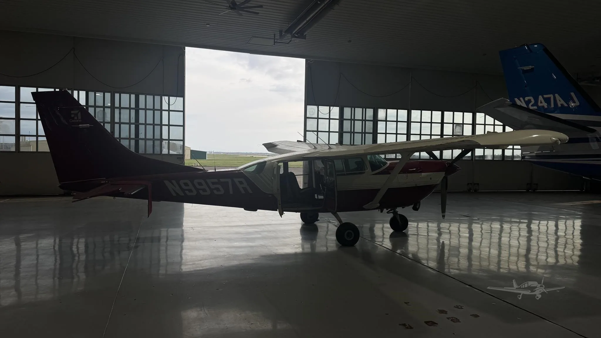Exterior view of a 1986 CESSNA U206G STATIONAIR, N9957R.