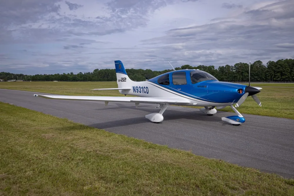 Exterior view of a 2002 Cirrus SR22.