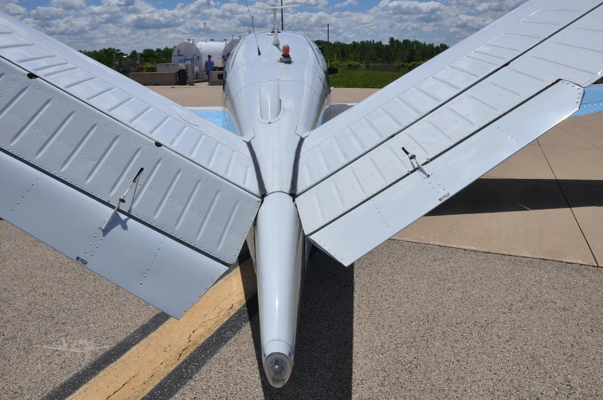 Exterior view of a 1968 BEECHCRAFT V35A BONANZA, N7128N.