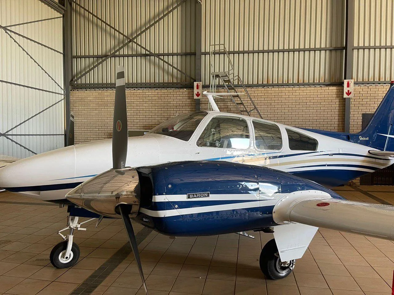 Avionics suite of a 1973 BEECHCRAFT B55 BARON.