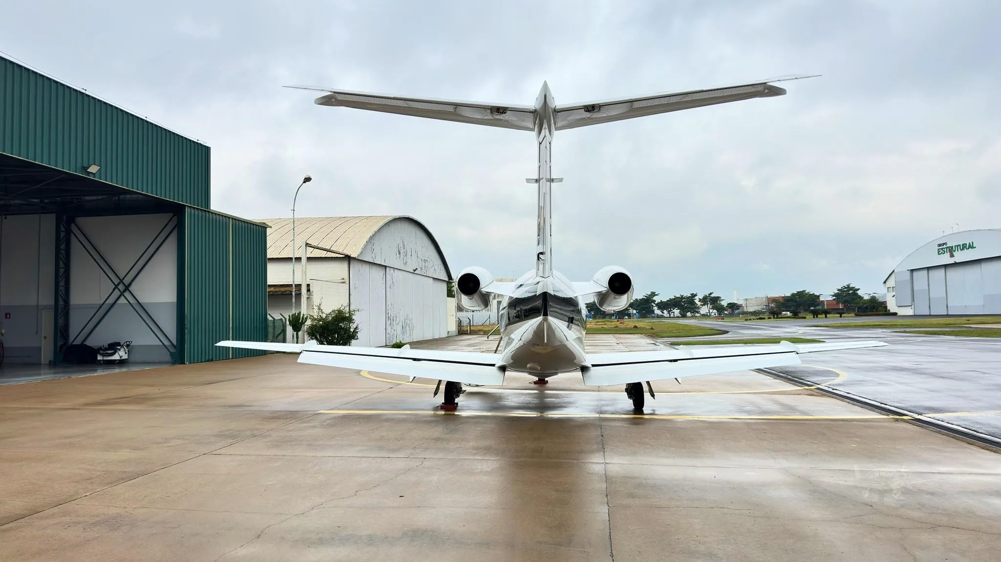 Exterior view of a 2010 EMBRAER PHENOM 100.