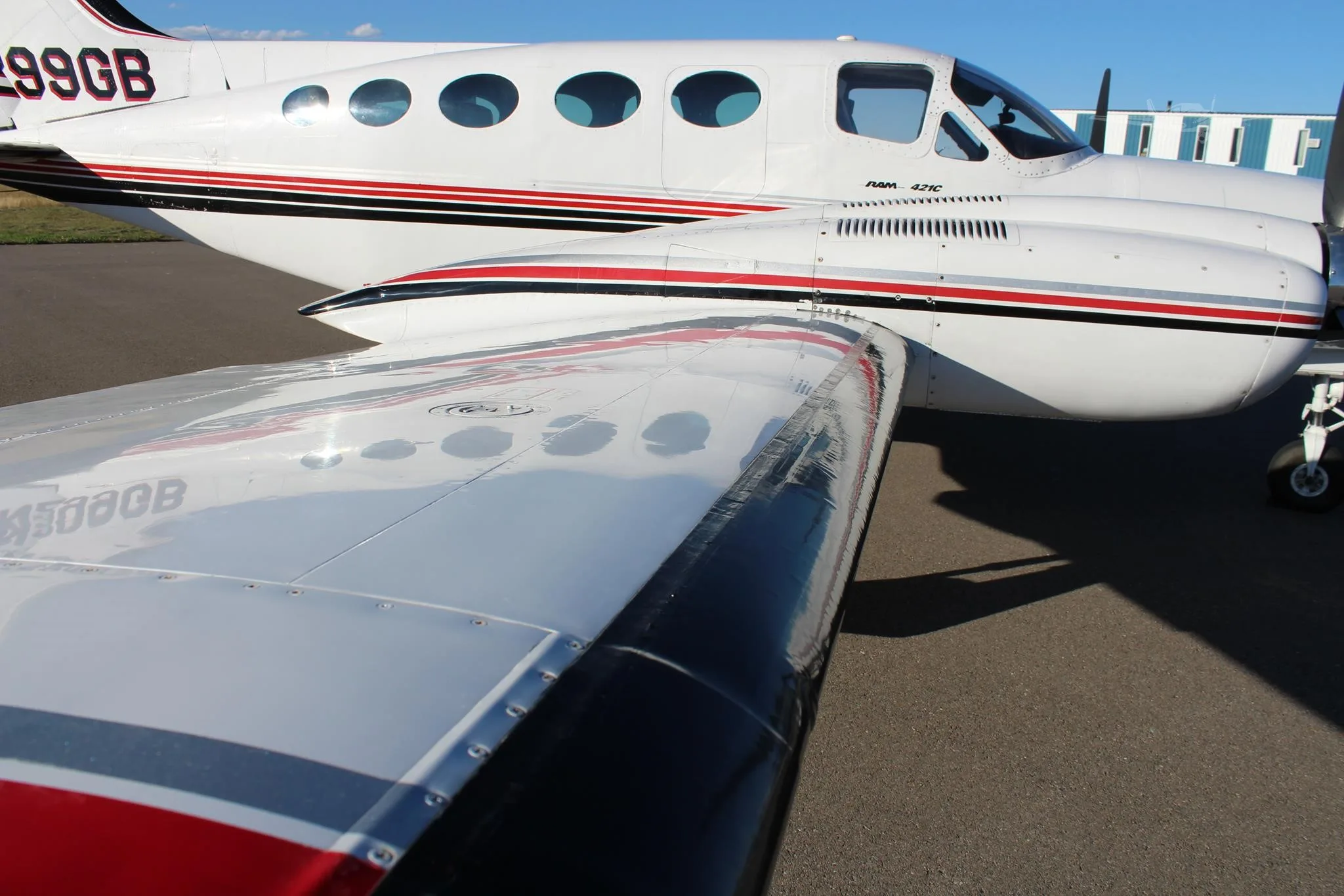 Exterior view of a 1980 CESSNA 421C, N299GB.