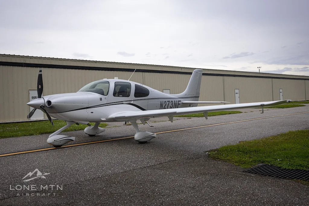 Exterior view of a 2016 Cirrus SR22 G5 GTS.