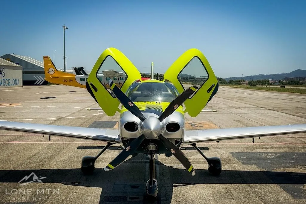Exterior view of a 2024 Cirrus SR22 G7.