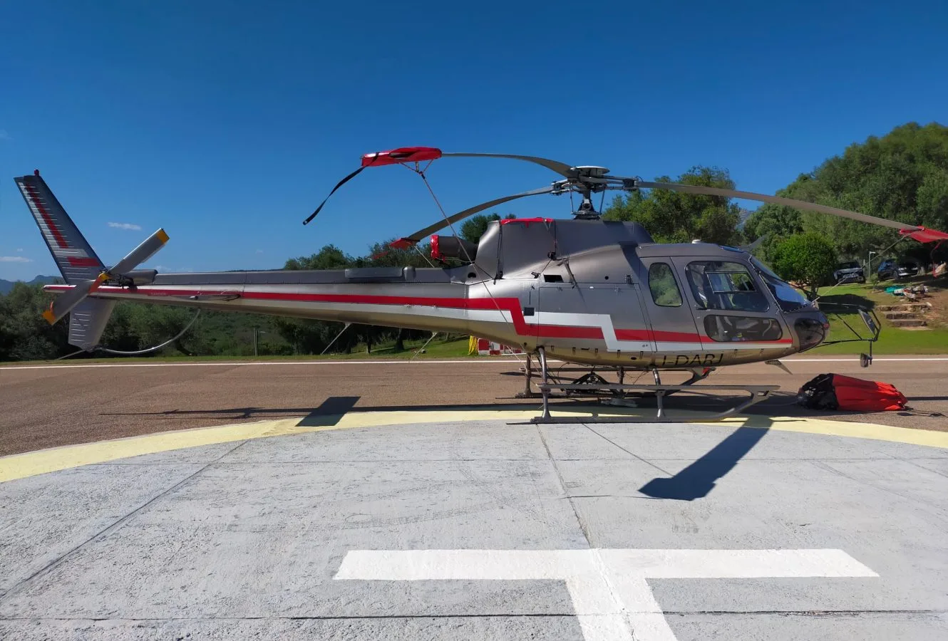 Exterior view of a 2003 Eurocopter AS350-B3.