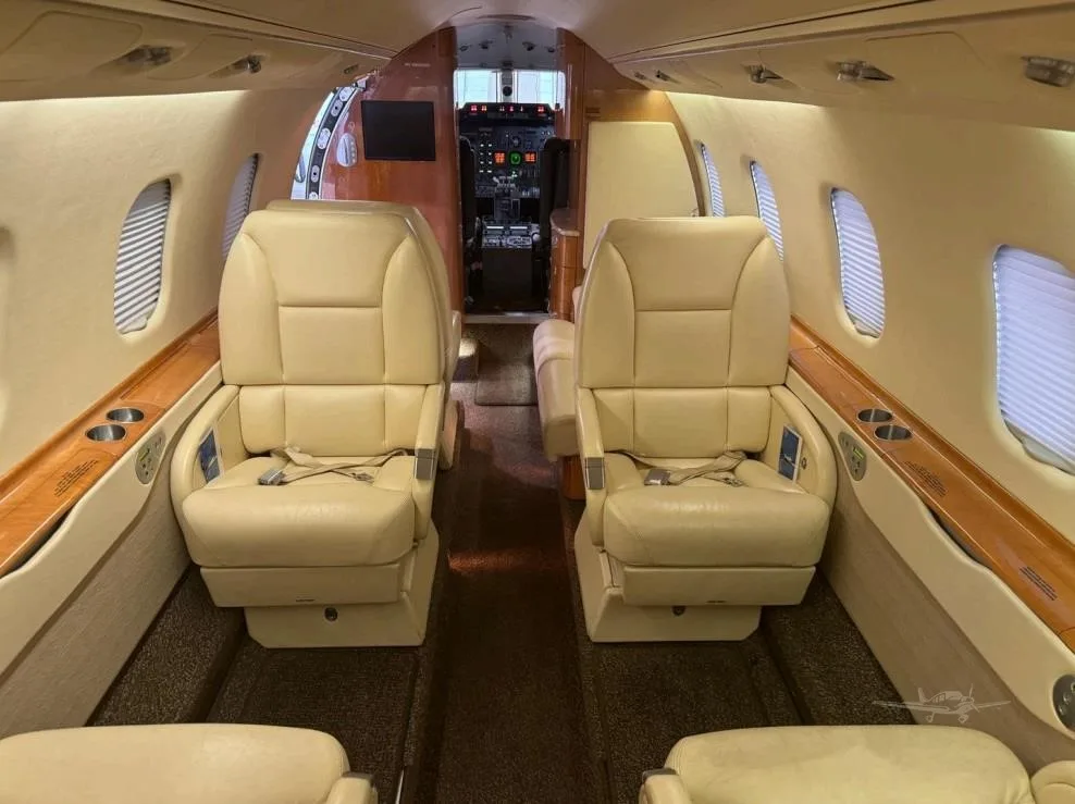 Cabin interior of a 2002 LEARJET 60.