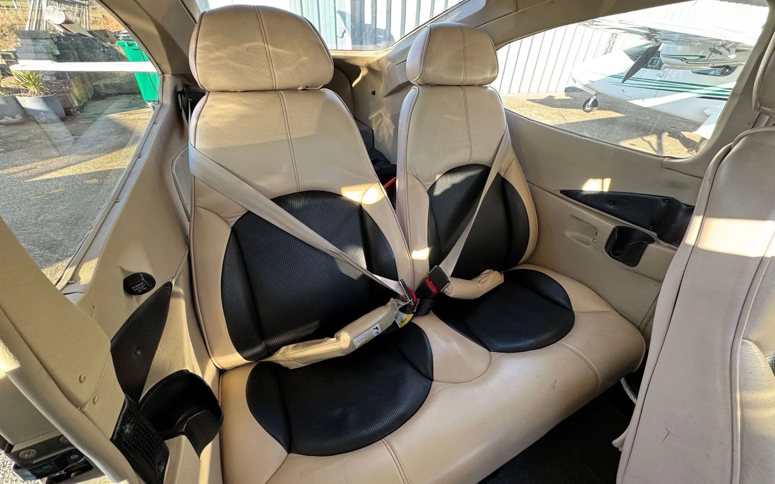 Cabin interior of a 2011 Cessna 182-T Skylane.