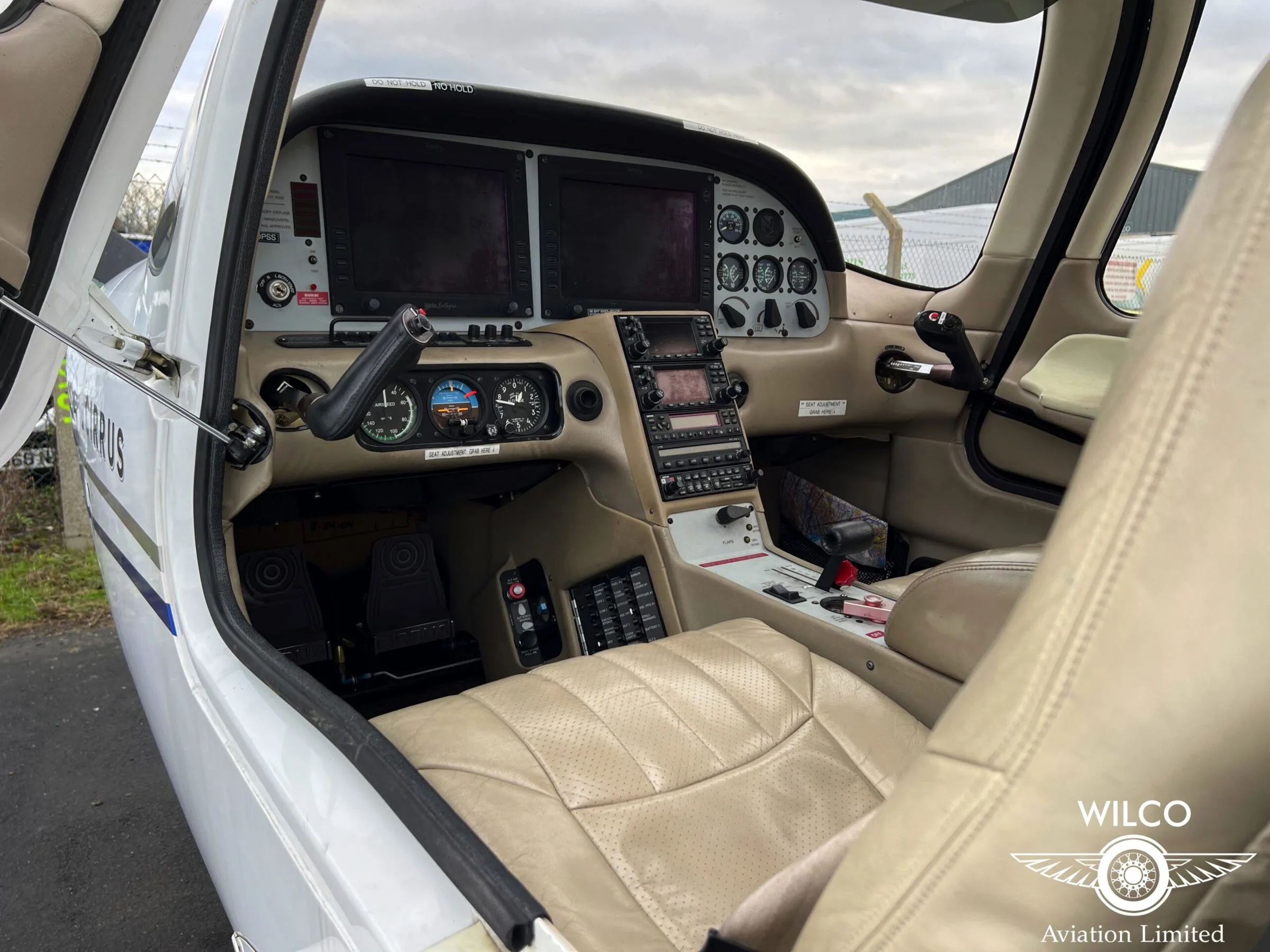 Cabin interior of a 2004 Cirrus SR20 G2.