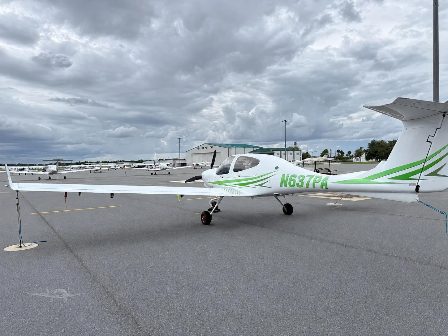 Exterior view of a 2023 DIAMOND DA40 NG, N637PA.
