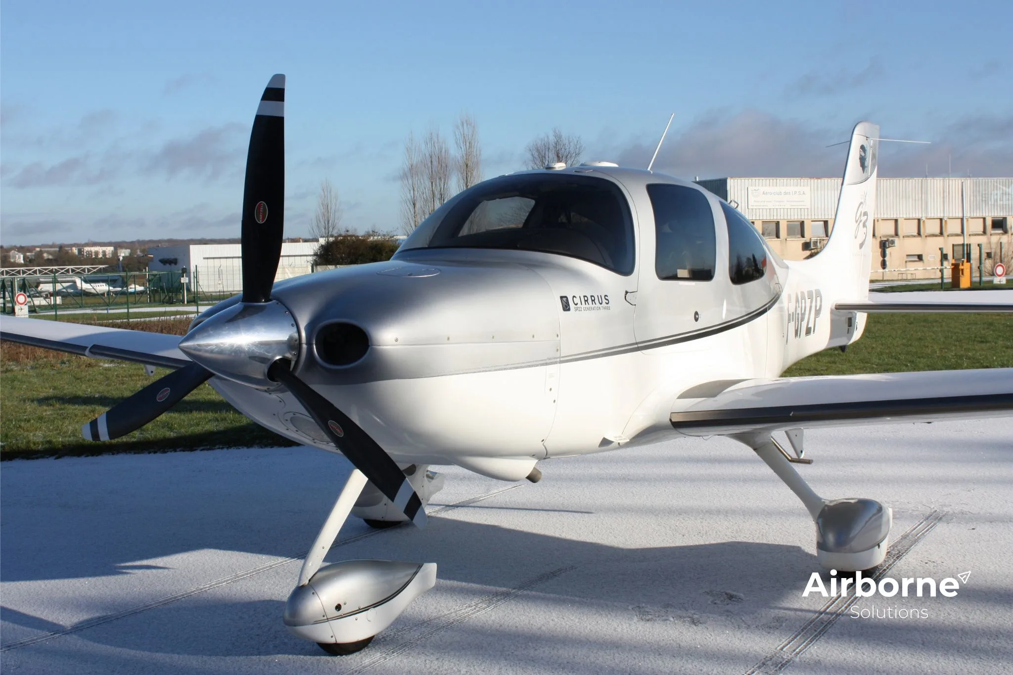 Exterior view of a 2007 Cirrus SR22 G3 GTSx.