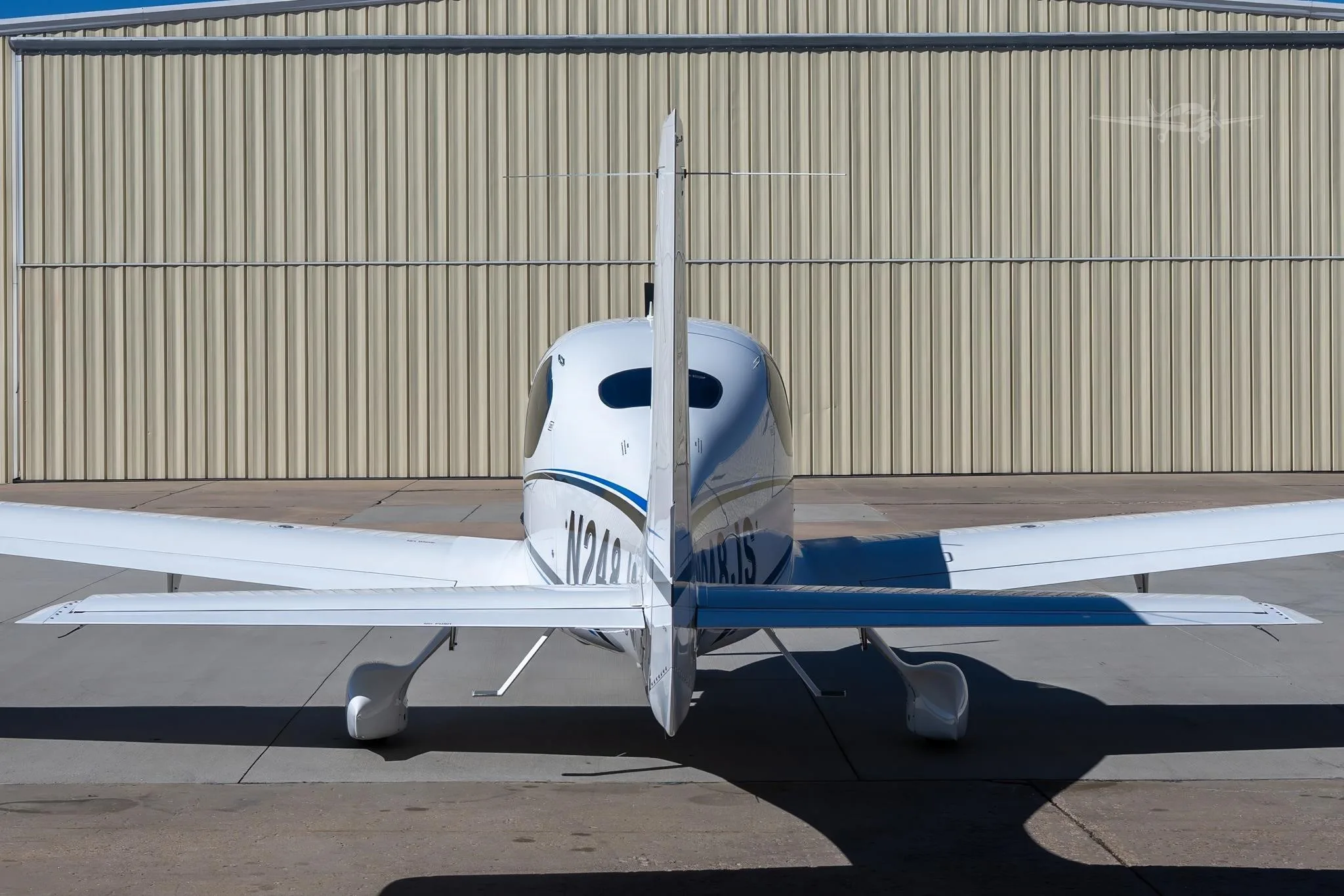 Exterior view of a 2020 CIRRUS SR20-G6, N248JS.