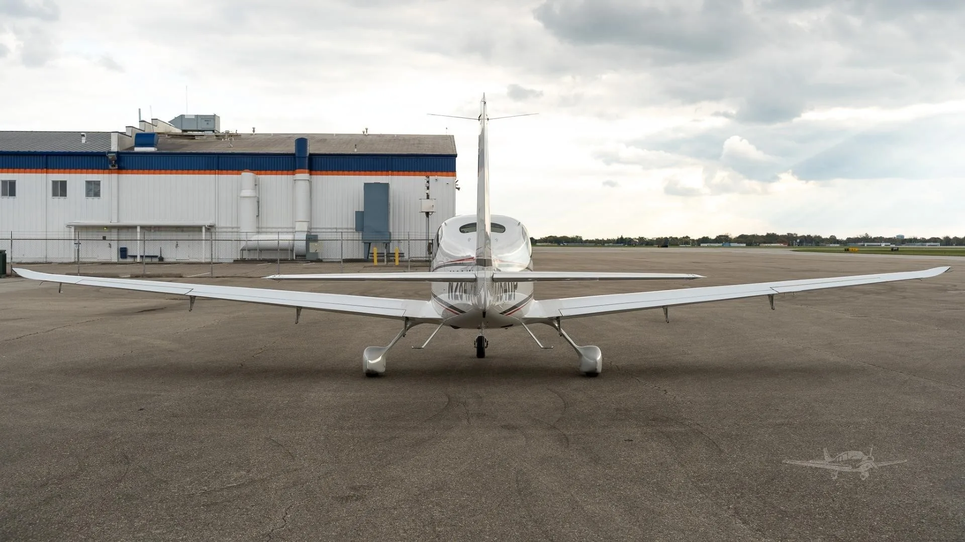 Exterior view of a 2022 CIRRUS SR20-G6, N284DP.
