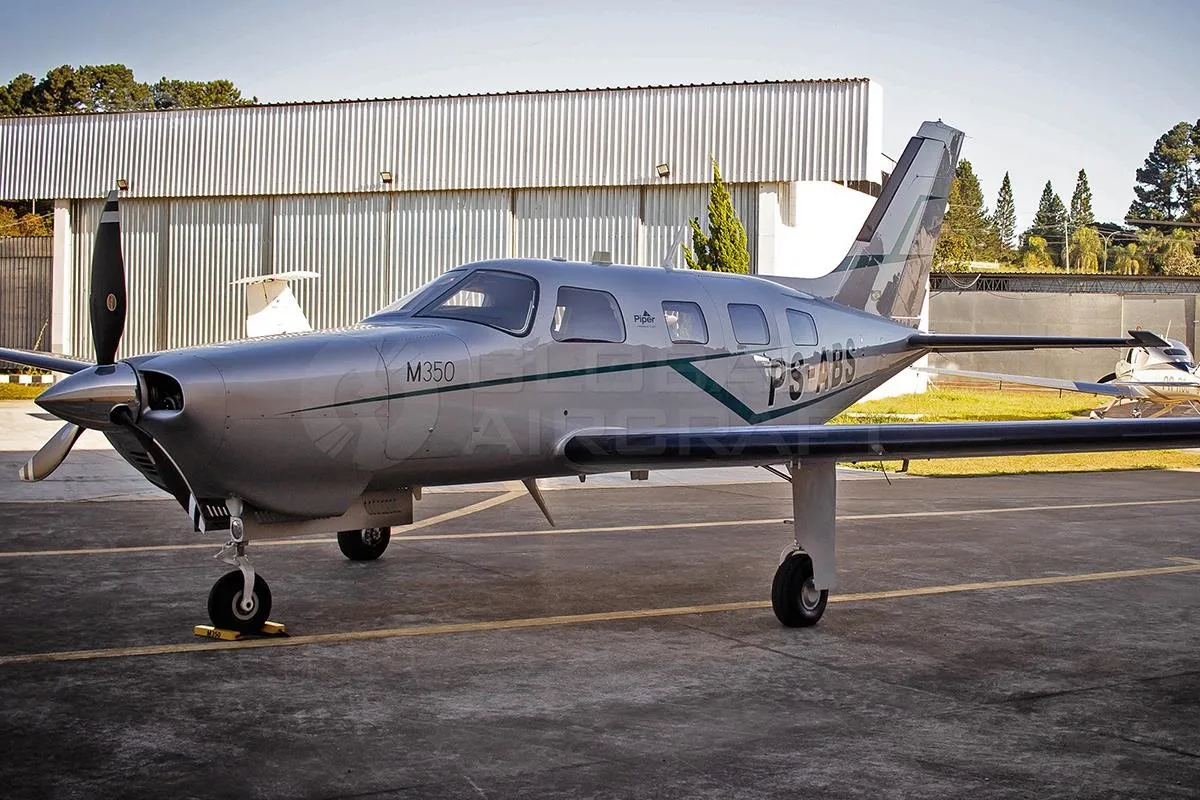 Exterior view of a 2021 PIPER M350, PS-ABS.