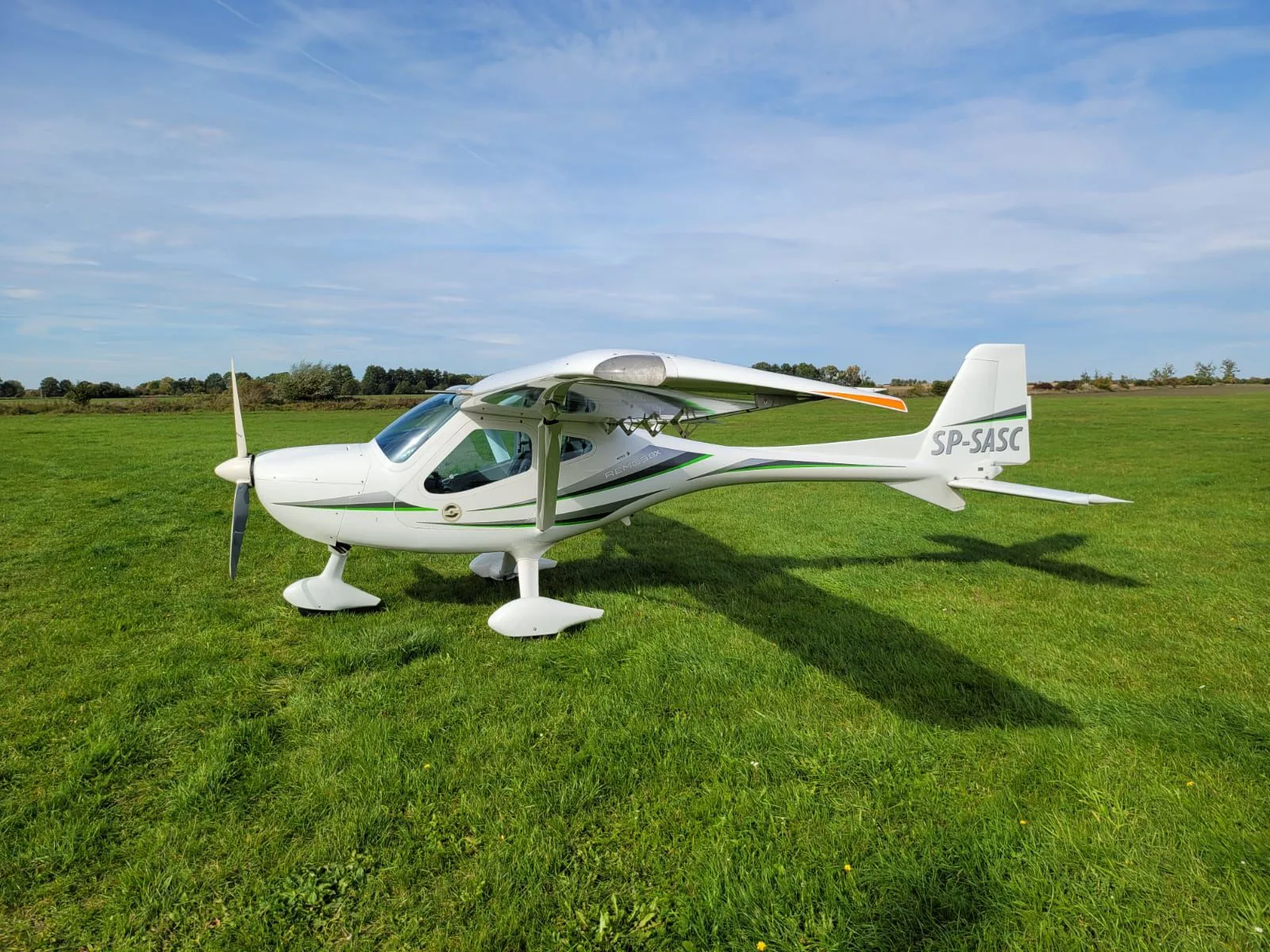 Exterior view of a 2012 Remos GX, SP-SASC.