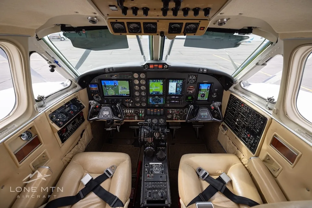 Cockpit and instrument panel of a 1980 Beechcraft King Air F90.