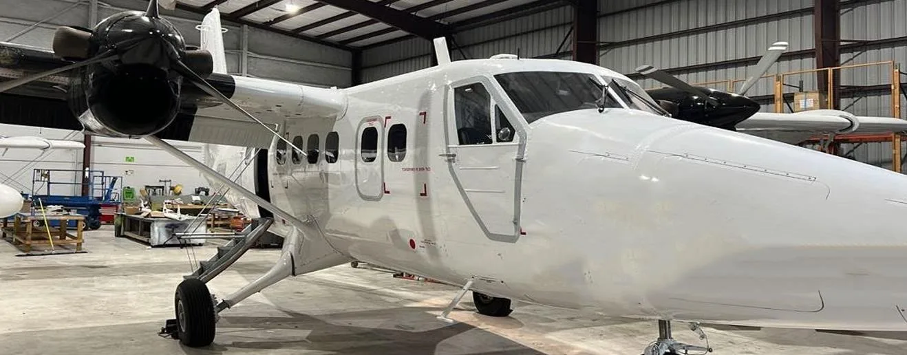 Exterior view of a 1981 DEHAVILLAND DHC-6-300, N743LL.