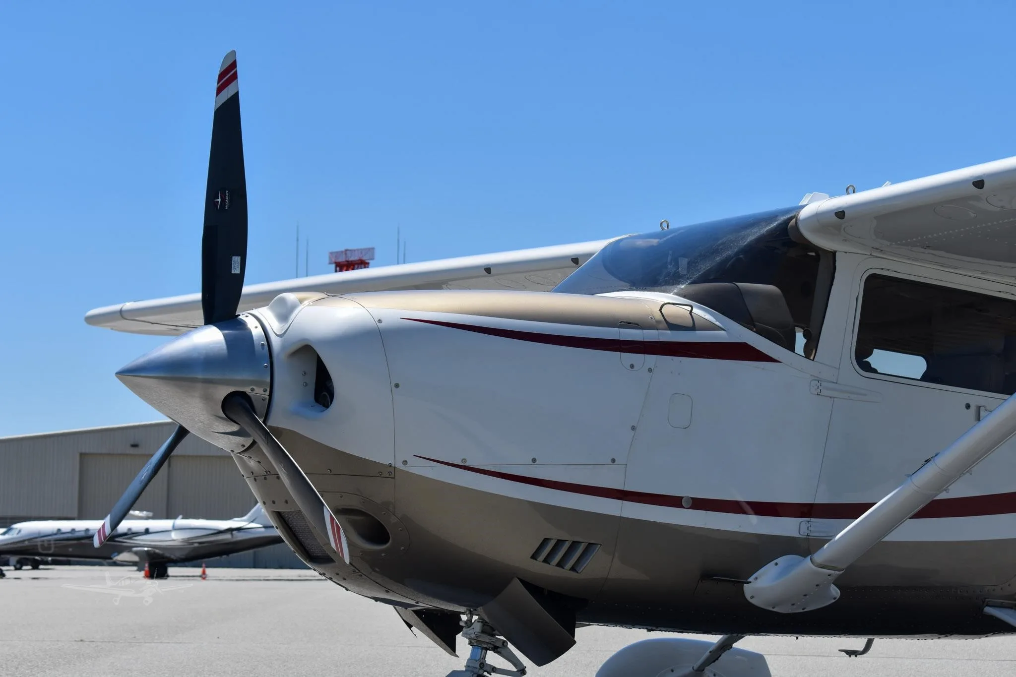 Exterior view of a 2009 CESSNA TURBO 206H STATIONAIR, N37JF.