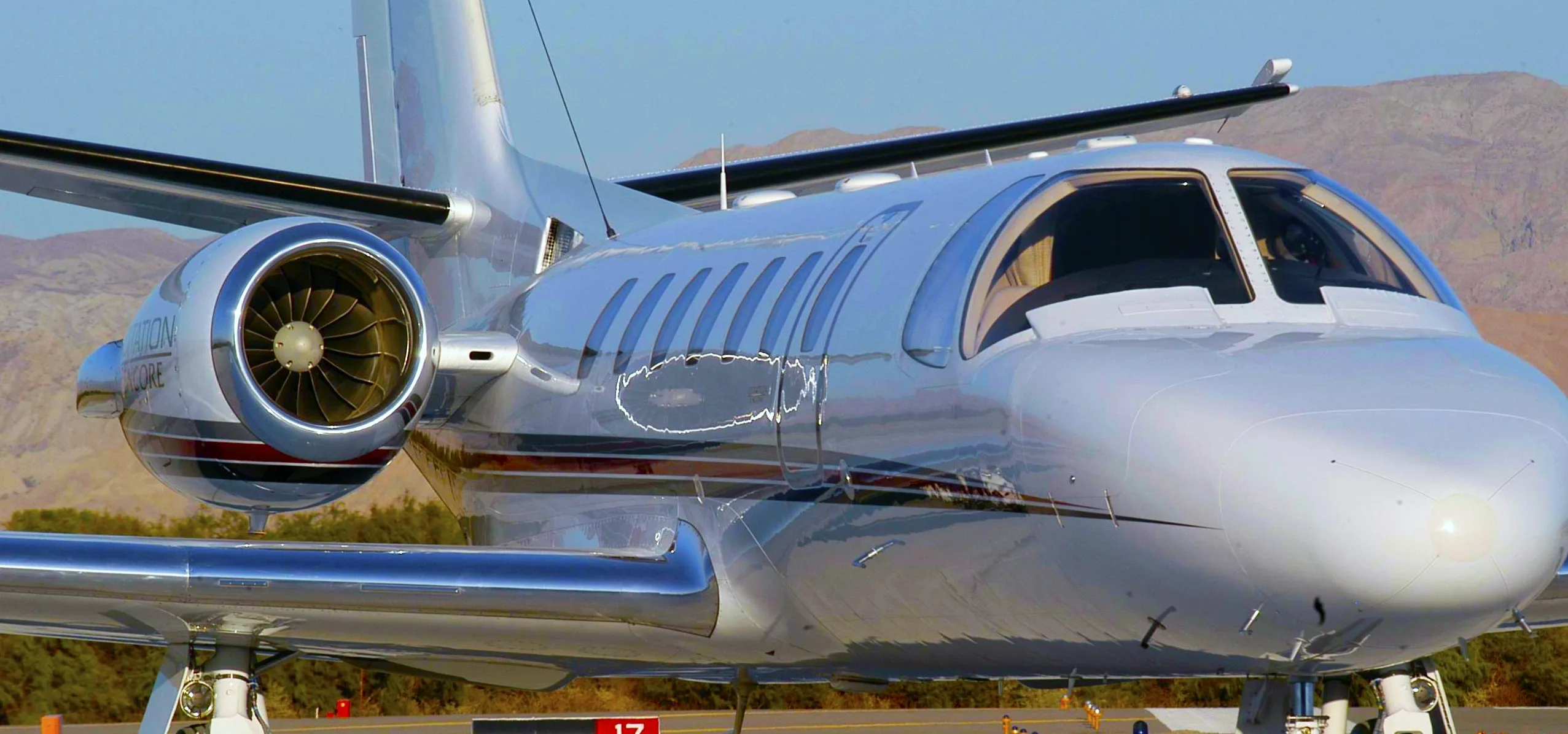 Cockpit and instrument panel of a 2007 Cessna citation encore sn 560 0752.