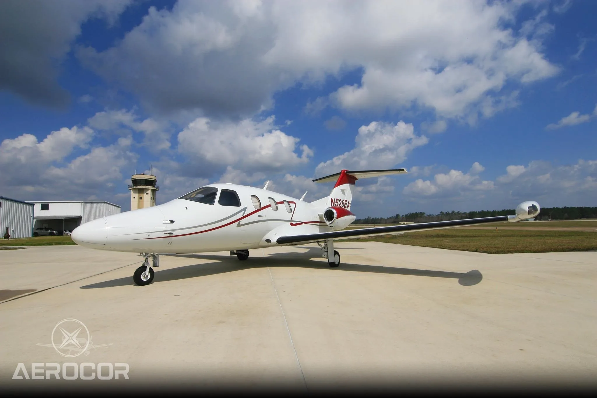 Exterior view of a 2008 ECLIPSE 500, N528EA.