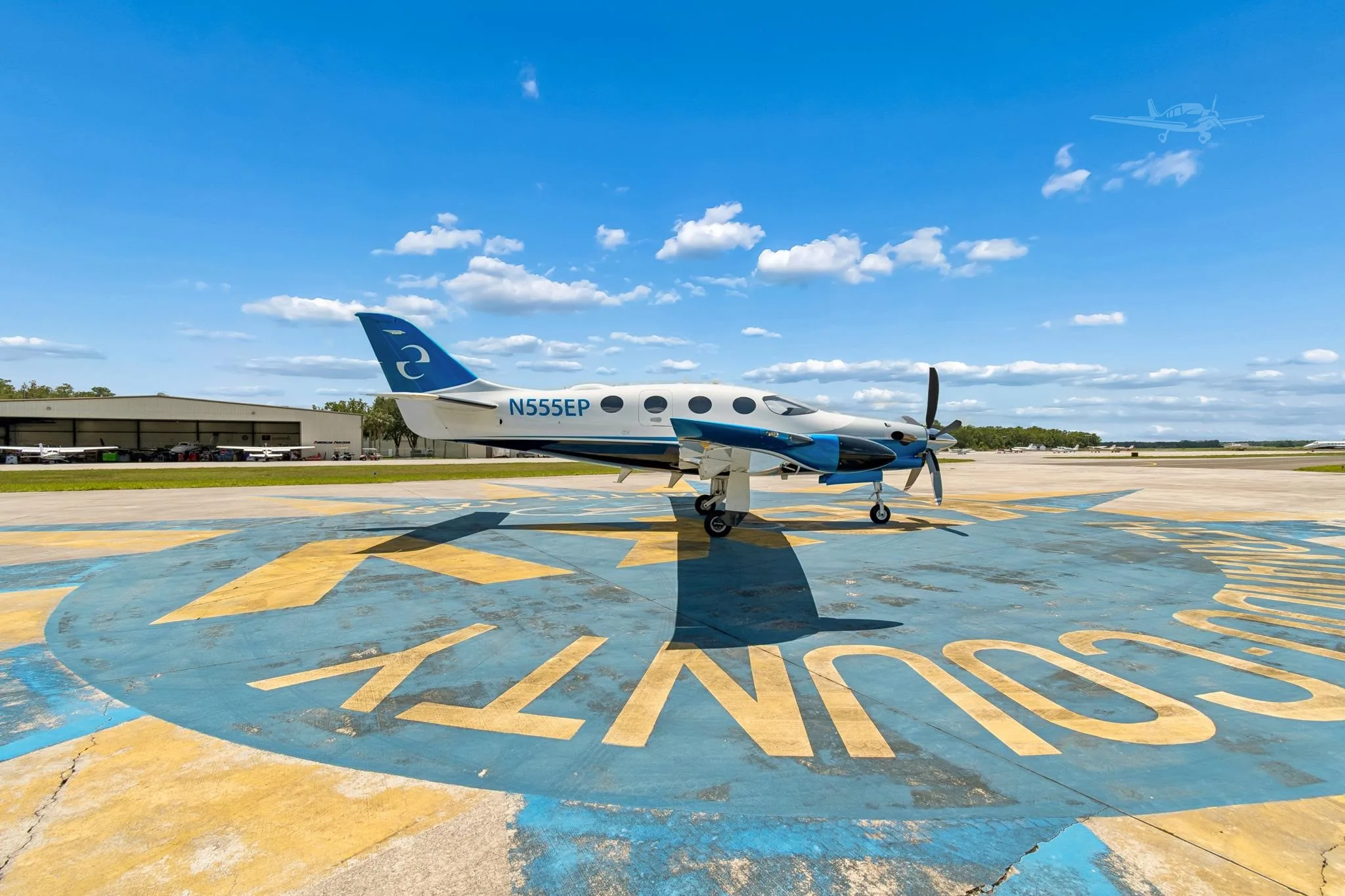Exterior view of a 2025 EPIC E1000 GX, N555EP.