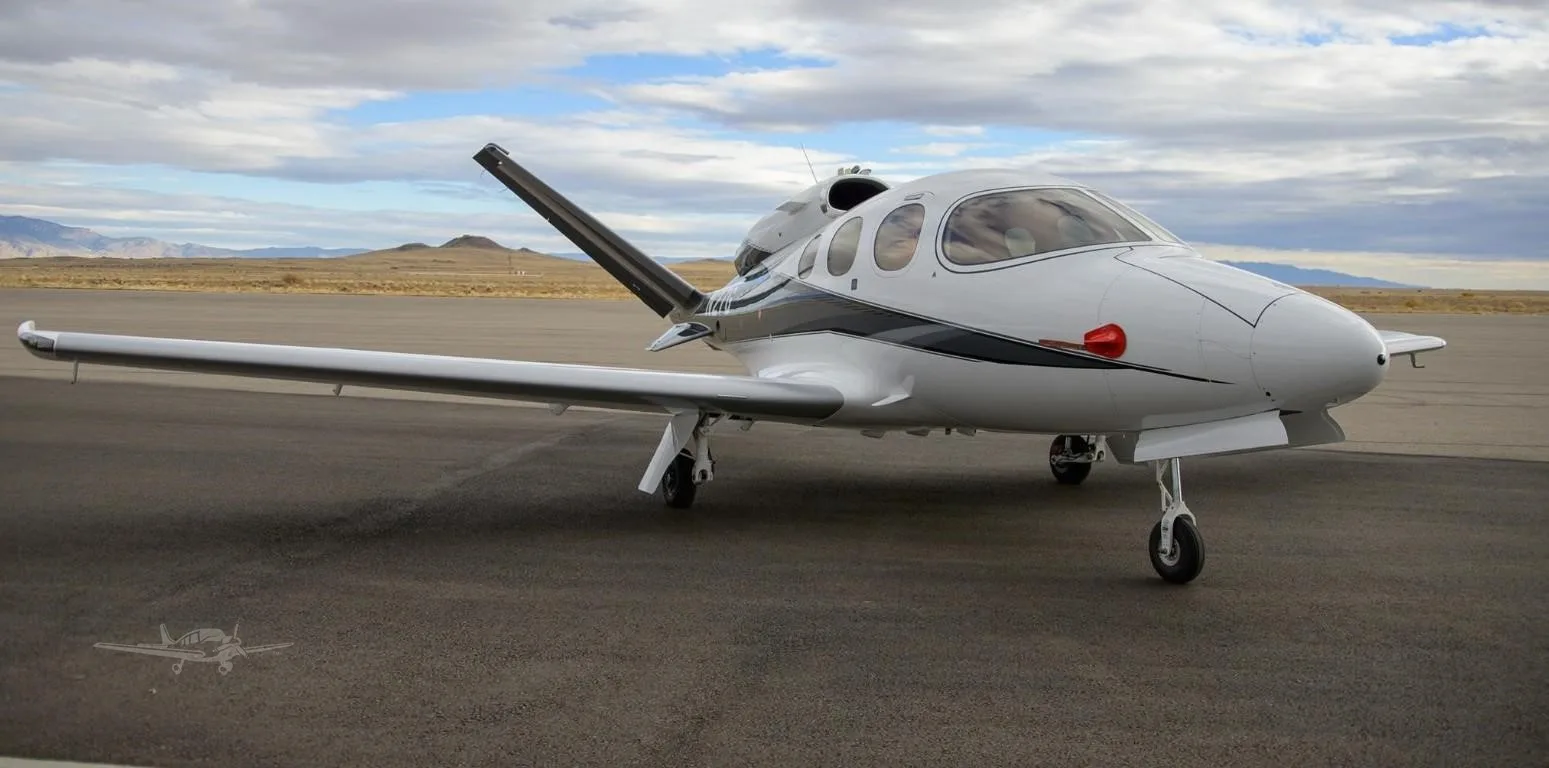 Exterior view of a 2022 CIRRUS VISION SF50-G2+, N27G.