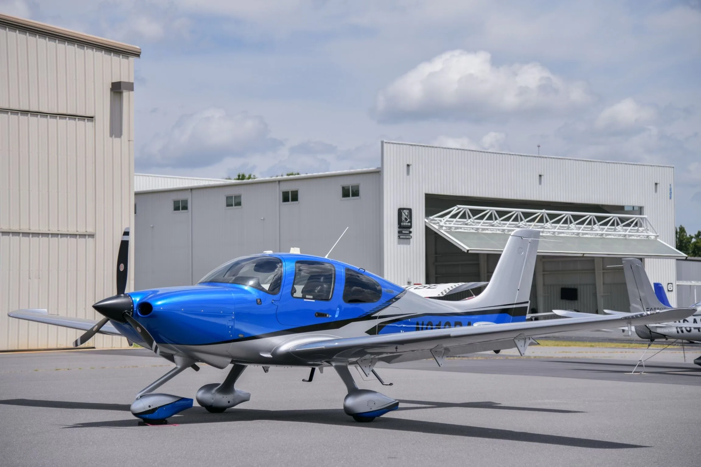 Cabin interior of a 2024 Cirrus SR20-G7 Premium.