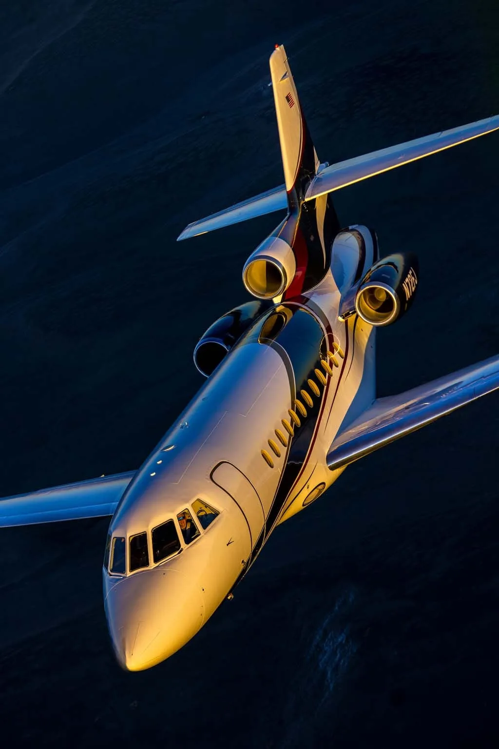 Exterior view of a 1990 Dassault Falcon, N72FJ.