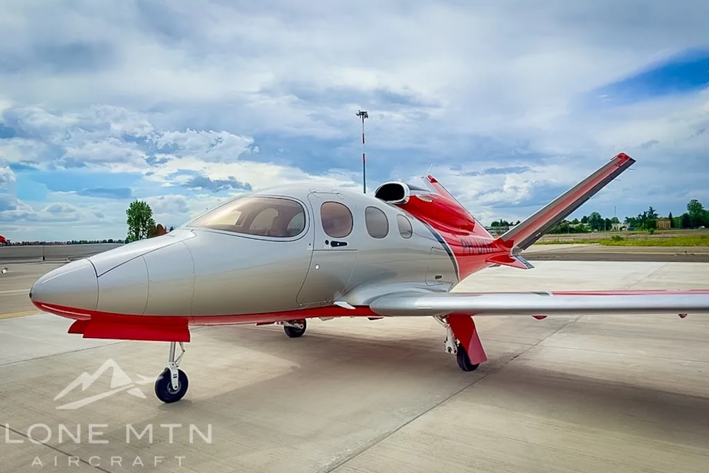 Exterior view of a 2020 Cirrus SF50 G2 Vision Jet, PH-UKR.