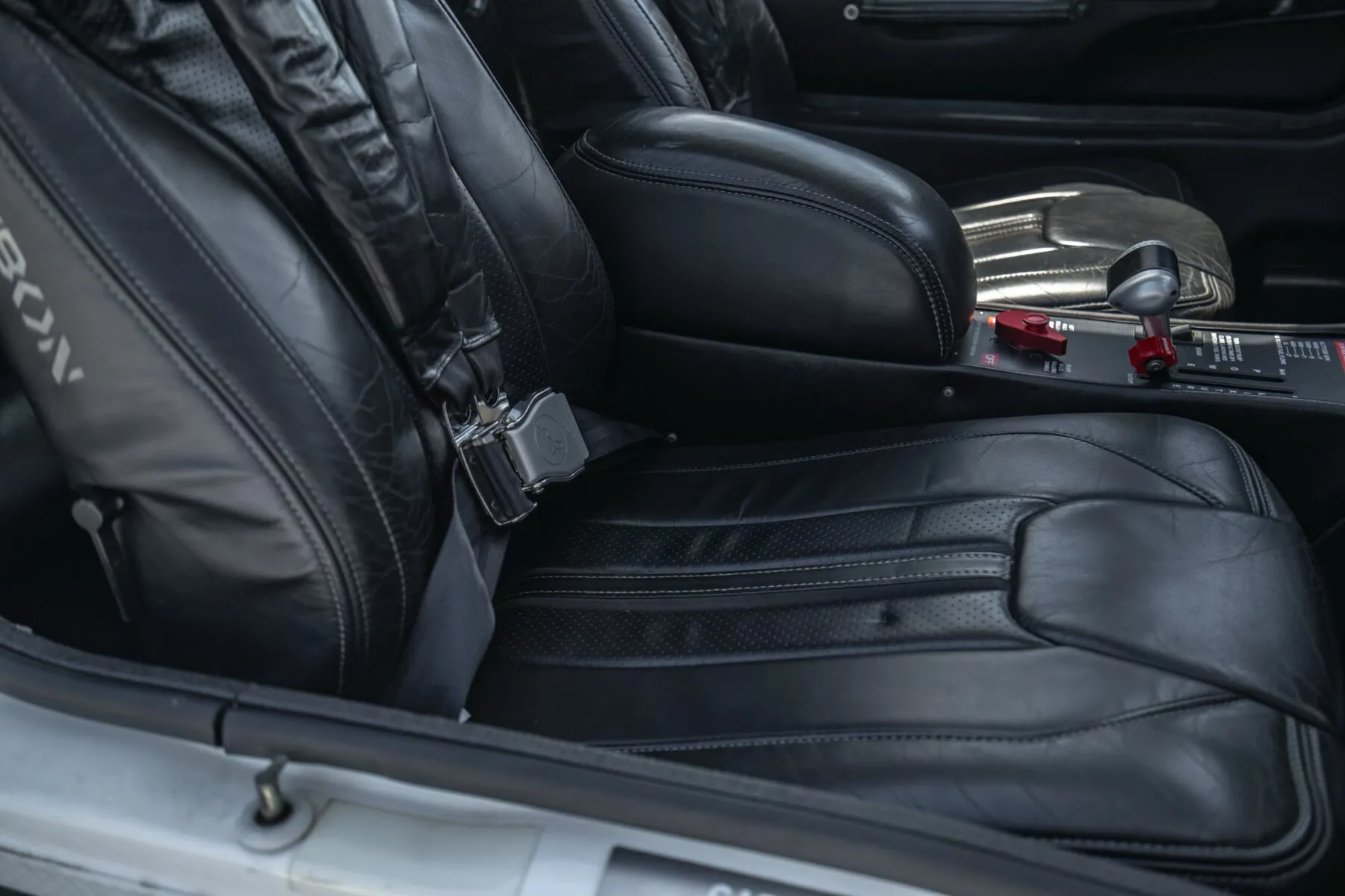 Cabin interior of a 2014 Cirrus SR22-G5 GTS.