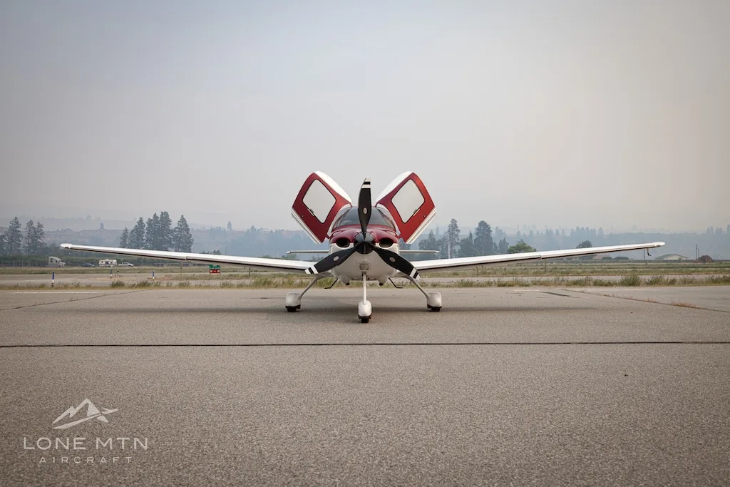 Cabin interior of a 2008 Cirrus SR22 G3 GTS Turbo.