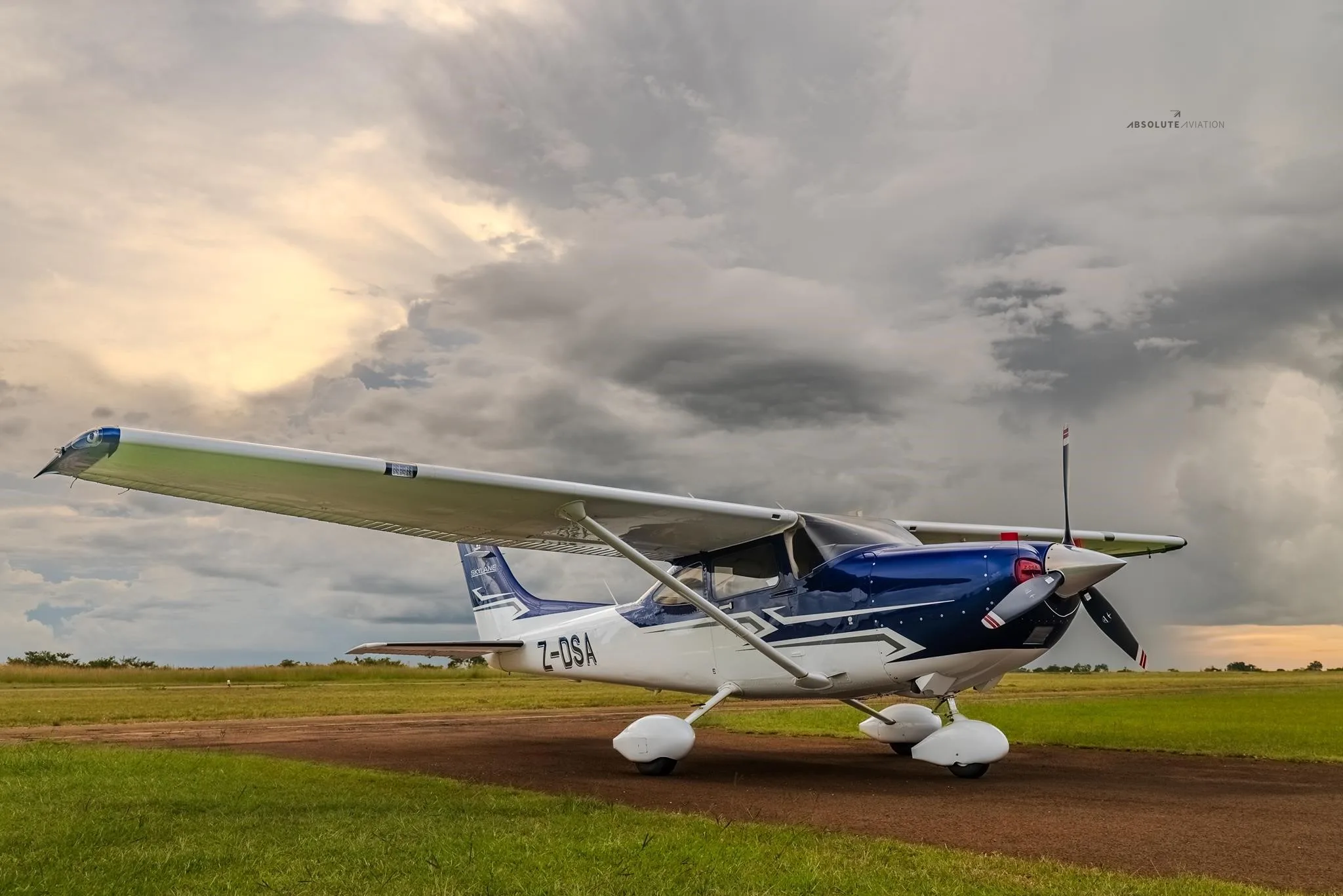Exterior view of a 2018 CESSNA 182T SKYLANE.