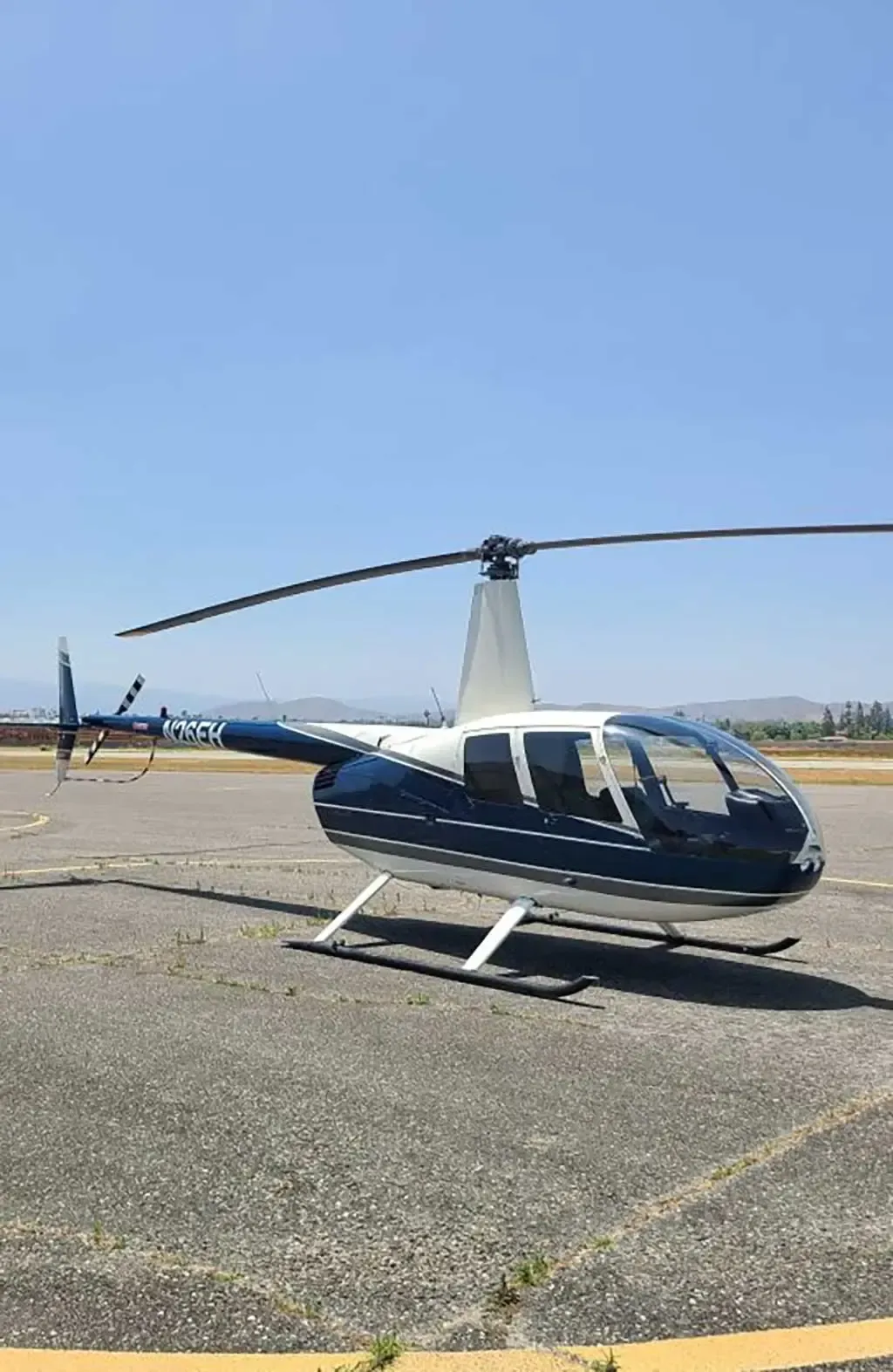 Cockpit and instrument panel of a 2001 Robinson R44.