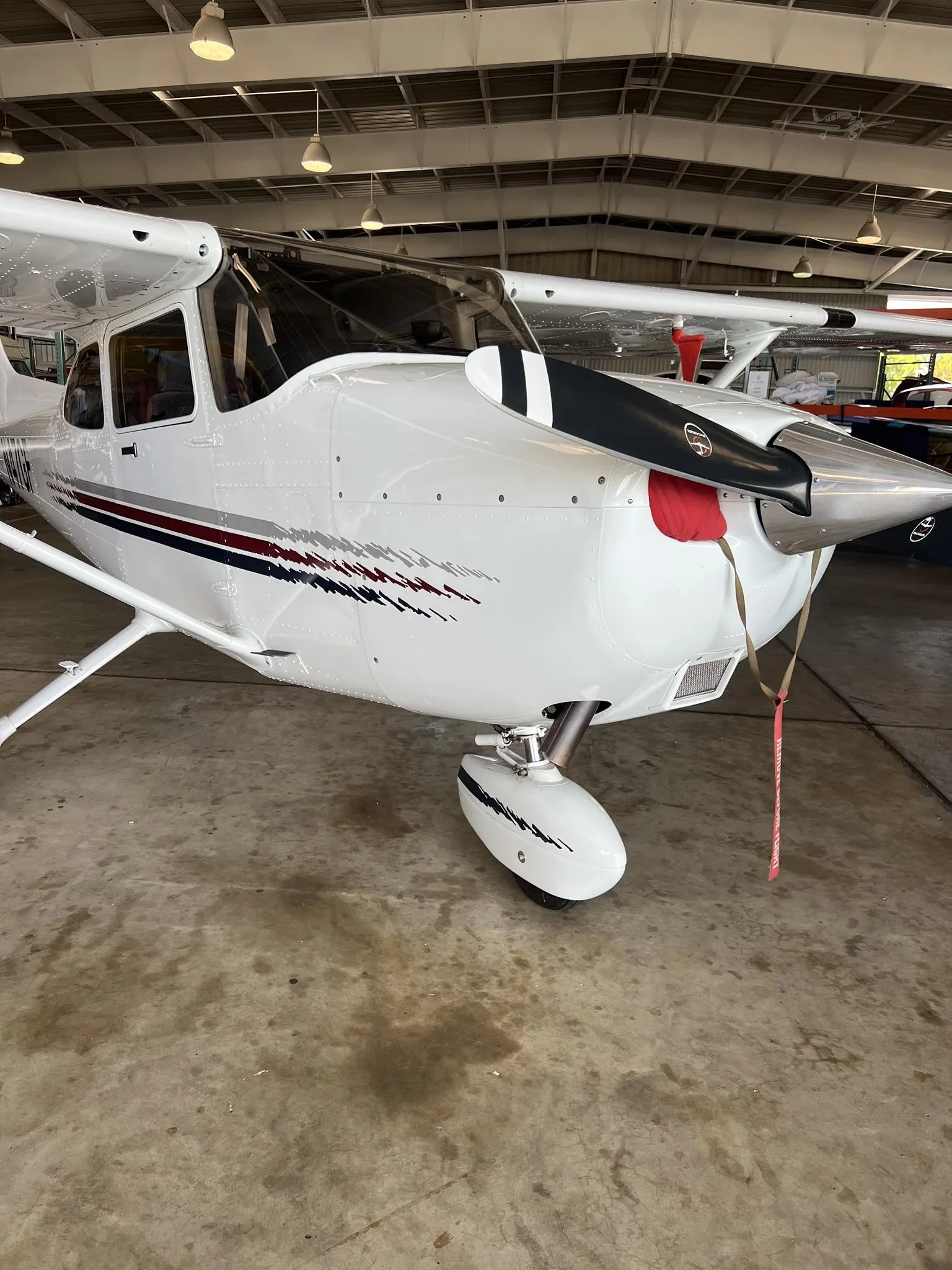Exterior view of a 1997 CESSNA 172R SKYHAWK, N78FB.
