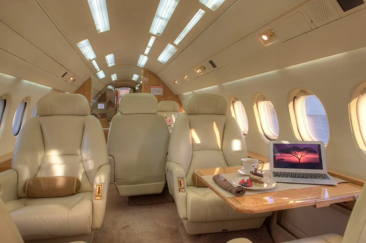 Cabin interior of a 1986 Dassault Falcon 900.