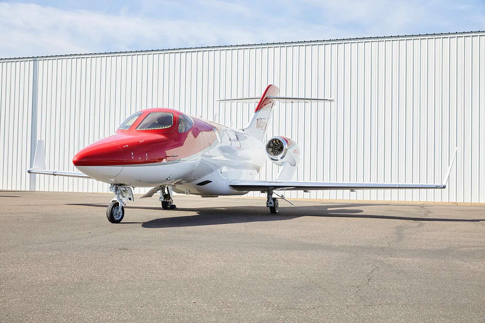 Engine detail of a 2016 HondaJet HA-420.