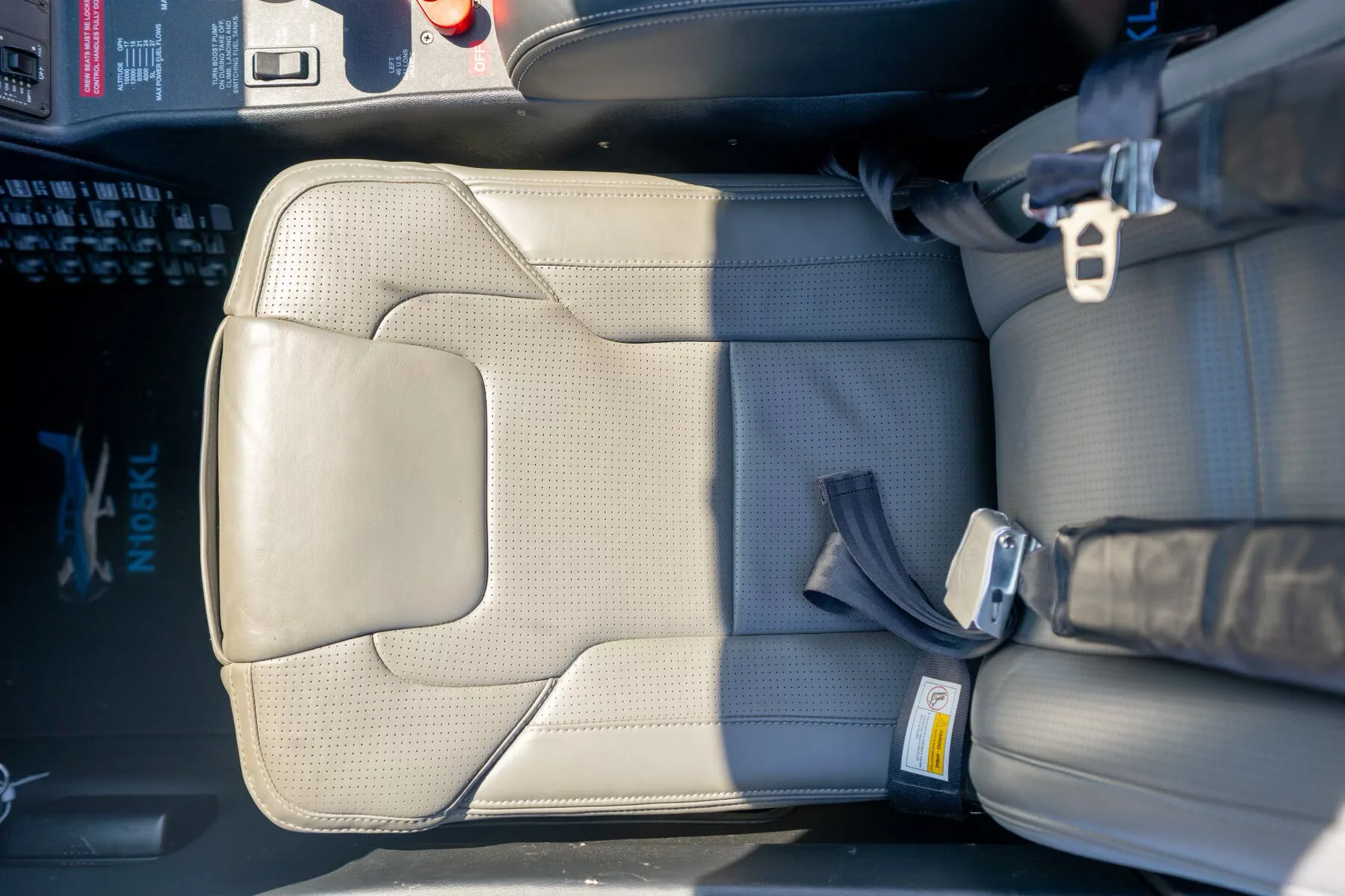 Cabin interior of a 2017 Cirrus SR22-G6 GTS.