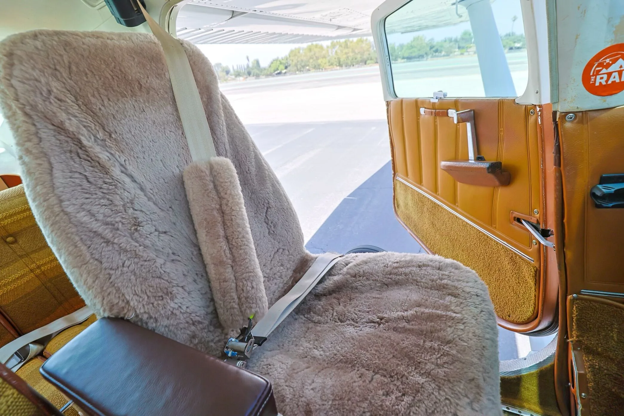 Cabin interior of a 1978 Cessna 182Q Skylane.