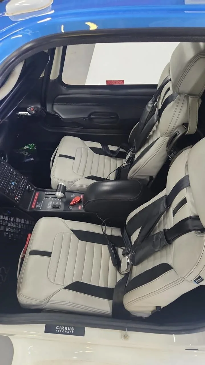 Cabin interior of a 2017 CIRRUS SR22-G6.