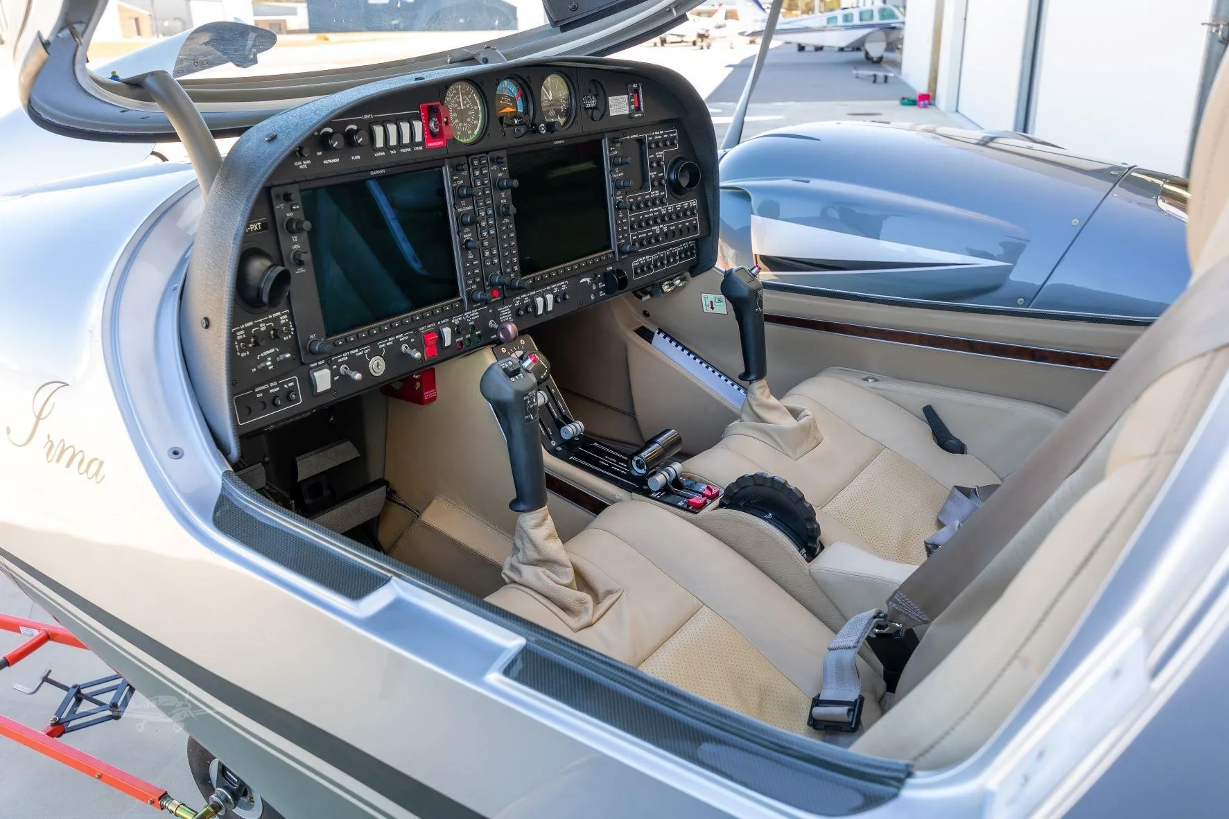 2022 Diamond DA42 VI