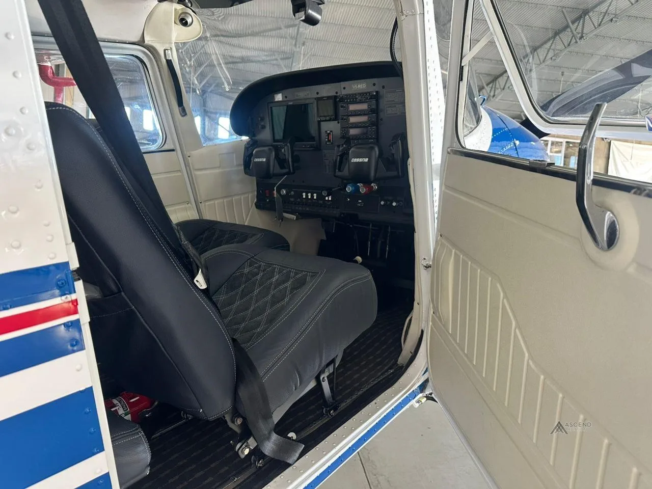 Cabin interior of a 1978 CESSNA A185F.